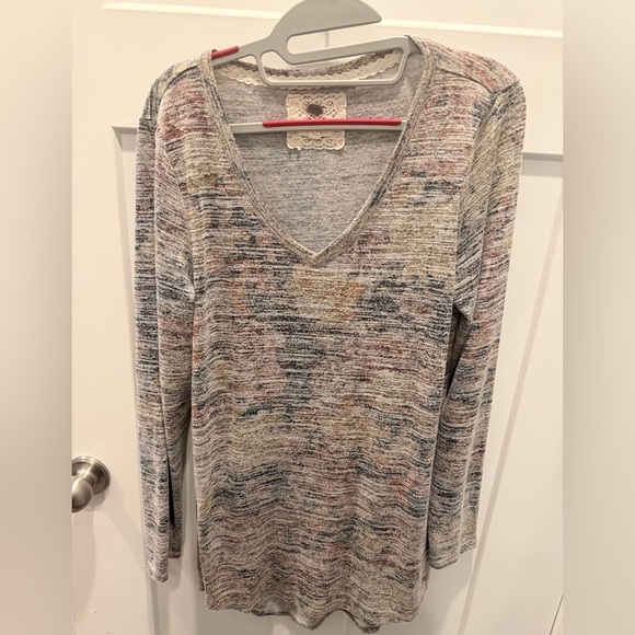 Cupio Sweaters - Cupio Marled Knit V Neck Top Size Large Long Sleeve Soft Stretch